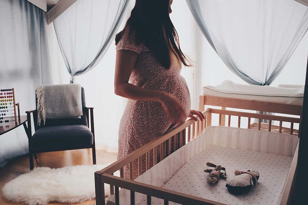 Pregnancy Symptoms Explained: Early Signs, Changes, and When to Call Your Doctor