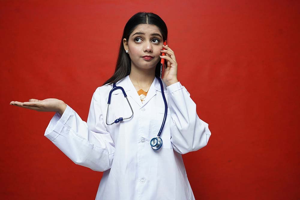 When to Call Your Doctor During Pregnancy: Warning Signs You Should Never Ignore